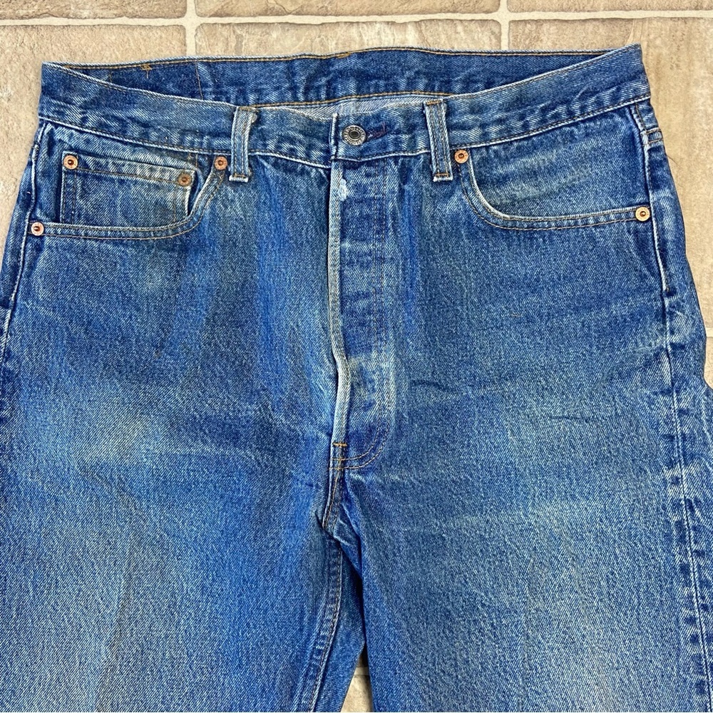 Vintage Levi’s 501 xx Classic Blue Denim Jeans - Picture 2 of 8